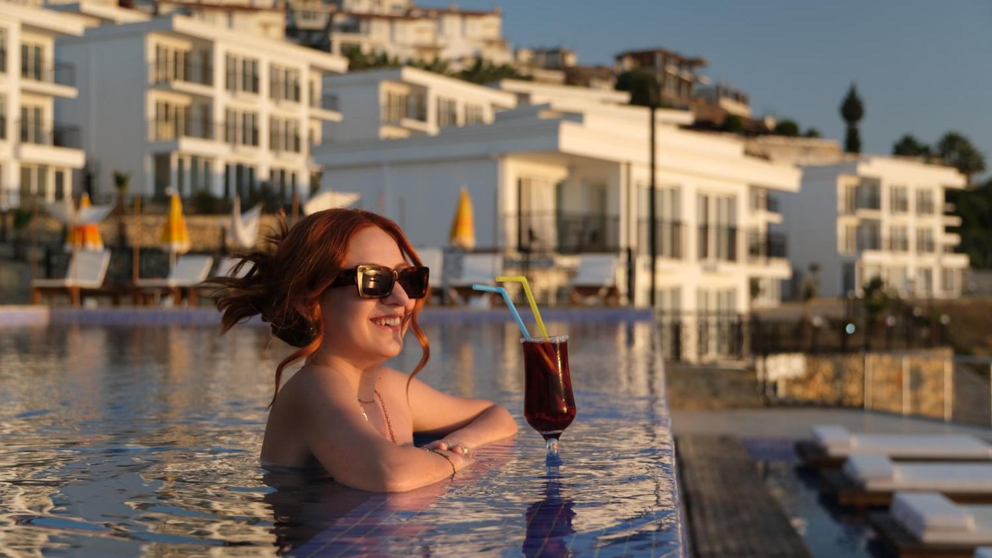 Ni Marin Hotel Milas Екстер'єр фото